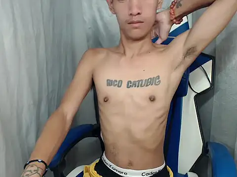 riks_tyler Show Webcam