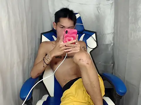 riks_tyler Pertunjukan Webcam