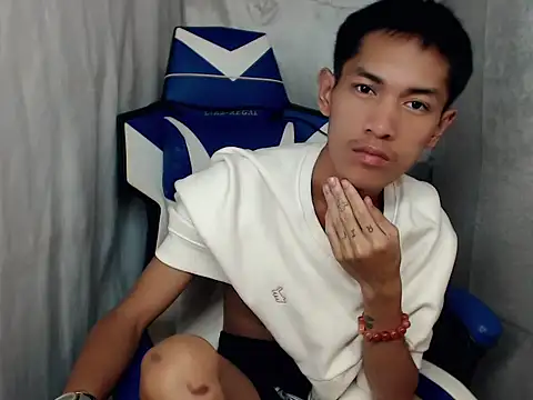 riks_tyler – webcam-show
