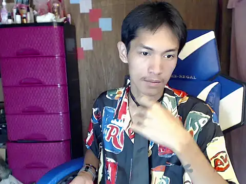 riks_tylerのウェブカメラショー