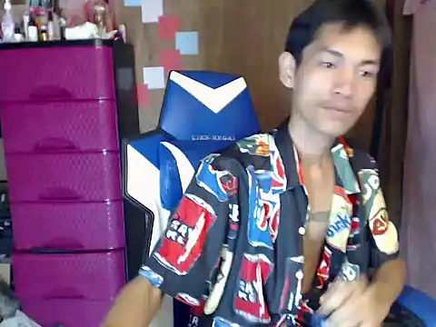 riks_tyler Pertunjukan Webcam
