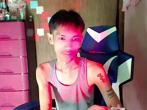 riks_tyler Pertunjukan Webcam