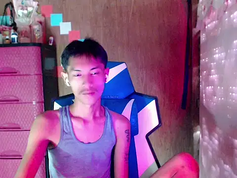 riks_tyler Pertunjukan Webcam