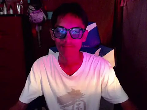 riks_tyler Pertunjukan Webcam