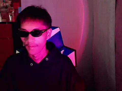 riks_tyler Pertunjukan Webcam