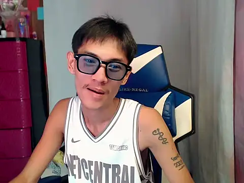 Chat +18 de riks_tyler ao vivo