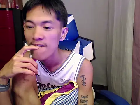 riks_tyler Pertunjukan Webcam