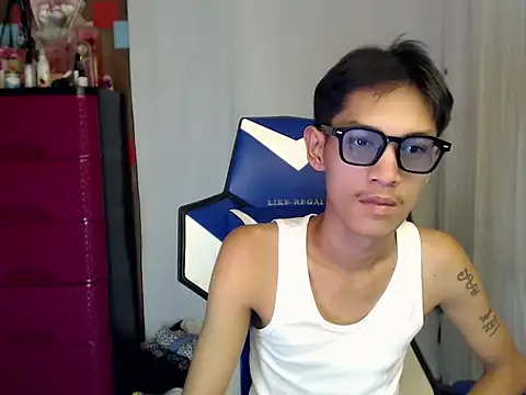 riks_tyler Pertunjukan Webcam