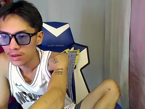 riks_tyler Pertunjukan Webcam