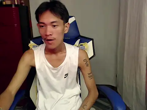 riks_tyler Pertunjukan Webcam