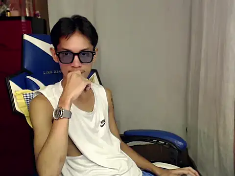 riks_tyler Pertunjukan Webcam