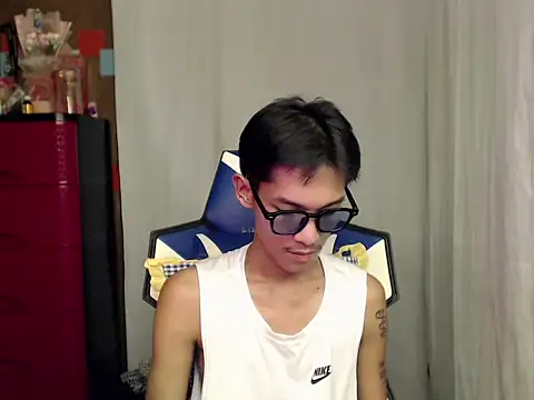 riks_tyler Pertunjukan Webcam