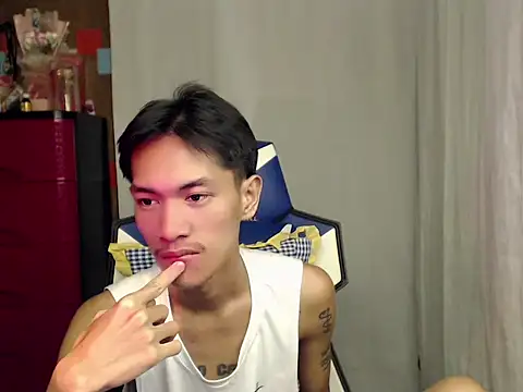 riks_tyler Pertunjukan Webcam