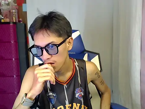 riks_tyler's Webcam Show
