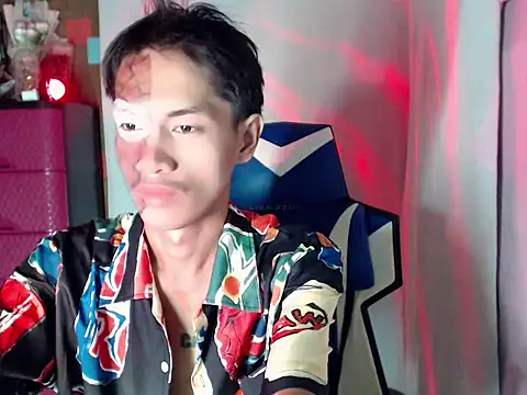 riks_tyler Pertunjukan Webcam