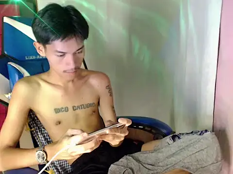 riks_tyler Pertunjukan Webcam