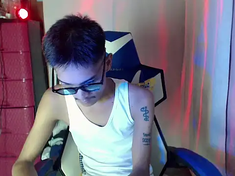 riks_tyler Pertunjukan Webcam
