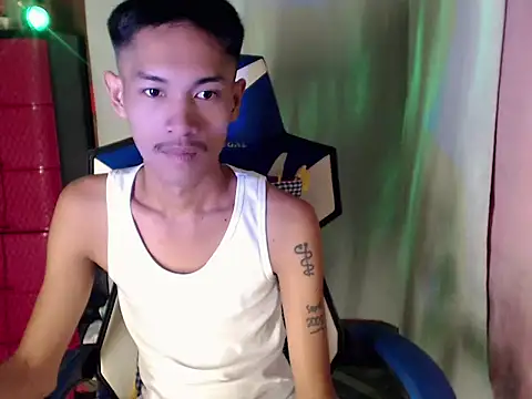 riks_tyler Pertunjukan Webcam