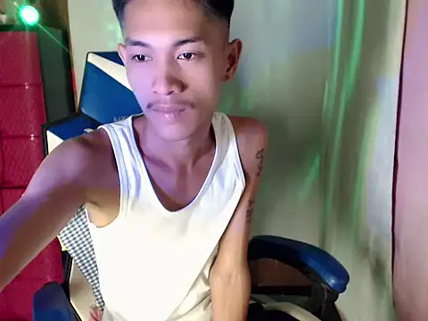 riks_tyler Pertunjukan Webcam