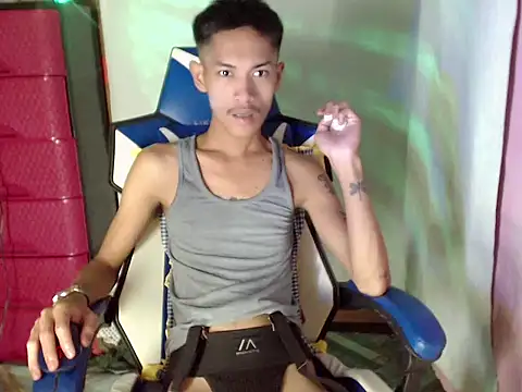 riks_tyler Pertunjukan Webcam