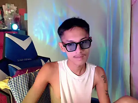 riks_tyler Pertunjukan Webcam
