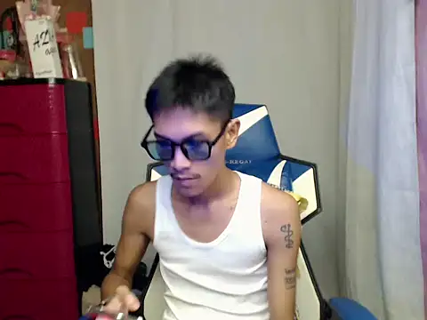 riks_tyler Pertunjukan Webcam