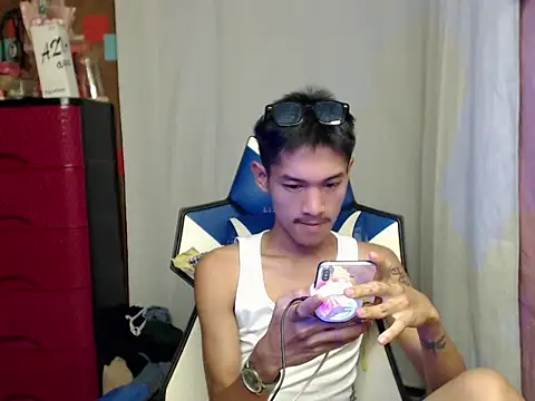 riks_tyler Pertunjukan Webcam