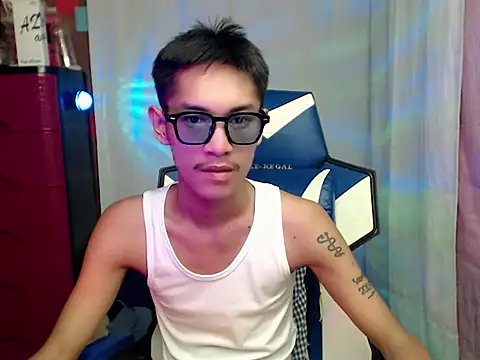 riks_tyler Adlı Modelin Web Kamerası Şovu