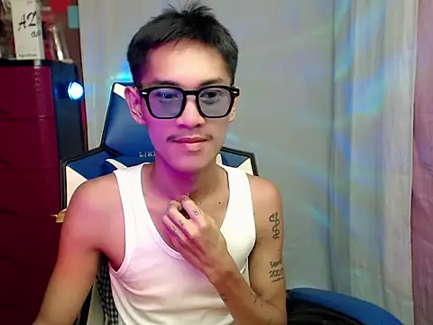 riks_tyler Pertunjukan Webcam