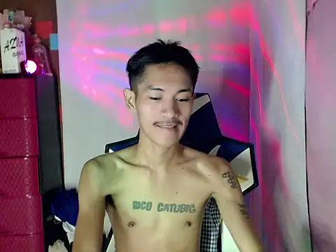 riks_tyler Pertunjukan Webcam
