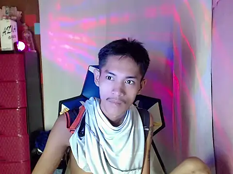 riks_tyler Pertunjukan Webcam