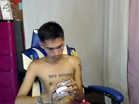 riks_tyler Webcamshow