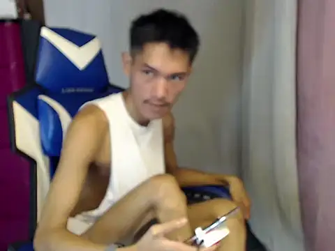 riks_tyler Pertunjukan Webcam