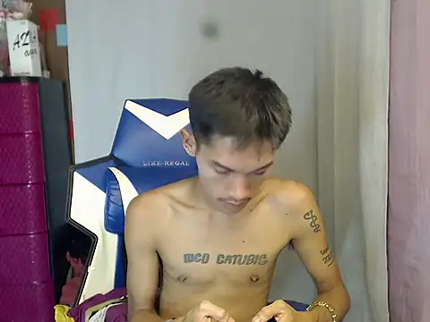 riks_tyler Pertunjukan Webcam