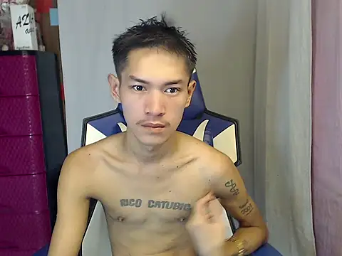 riks_tyler Pertunjukan Webcam