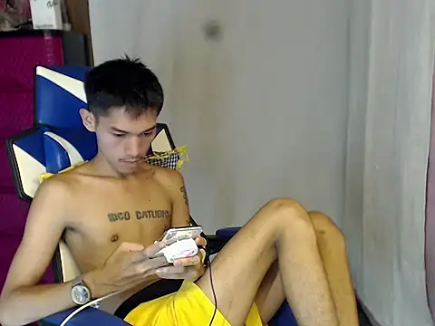 riks_tyler Pertunjukan Webcam
