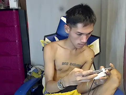 riks_tyler Pertunjukan Webcam