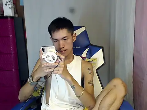 riks_tyler Pertunjukan Webcam