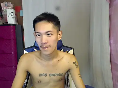riks_tyler Pertunjukan Webcam