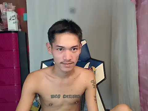 riks_tyler Pertunjukan Webcam