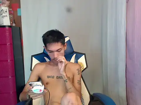 riks_tyler Pertunjukan Webcam