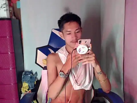 โชว์เว็บแคมของ riks_tyler