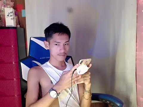 riks_tyler Pertunjukan Webcam
