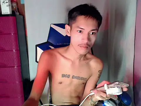 riks_tyler Pertunjukan Webcam