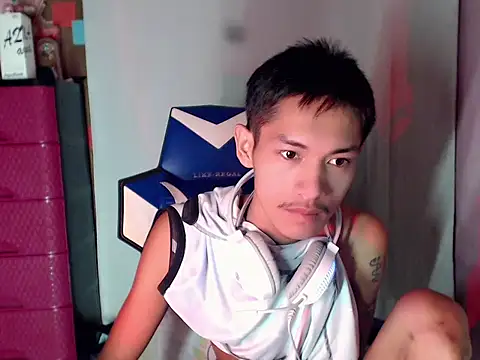 riks_tyler Pertunjukan Webcam