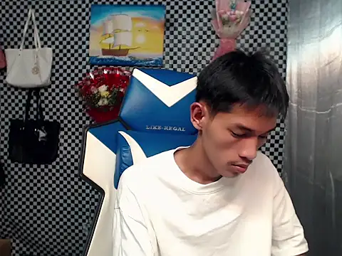 riks_tyler Adlı Modelin Web Kamerası Şovu