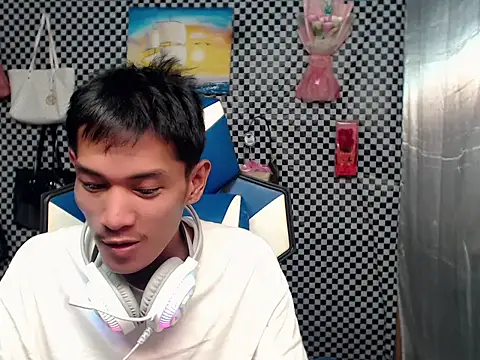 riks_tyler Pertunjukan Webcam