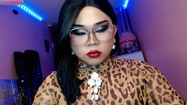 LadyHypnotist Show in webcam