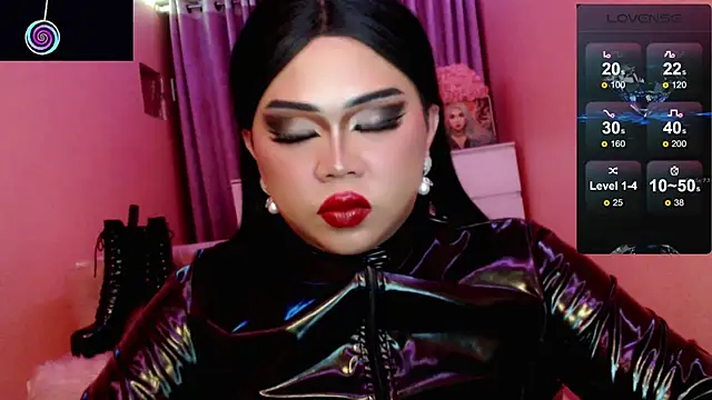 LadyHypnotist Adlı Modelin Web Kamerası Şovu