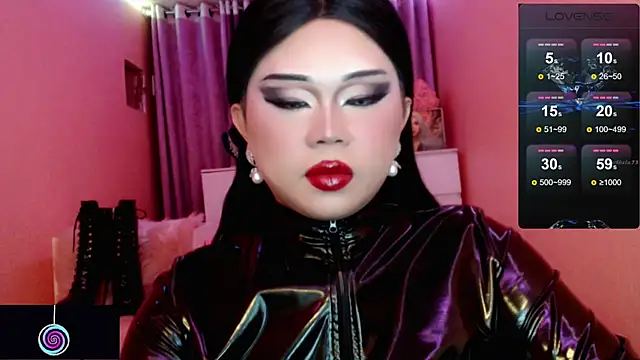 LadyHypnotist Show in webcam